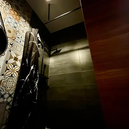 Airport Bedroom With Your Own Private Bathroom Self Check In And Self Check Out Air-condition Included 홈스테이