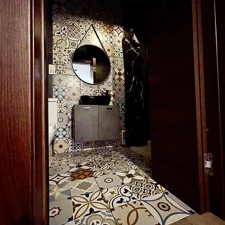 Airport Bedroom With Your Own Private Bathroom Self Check In And Self Check Out Air-condition Included