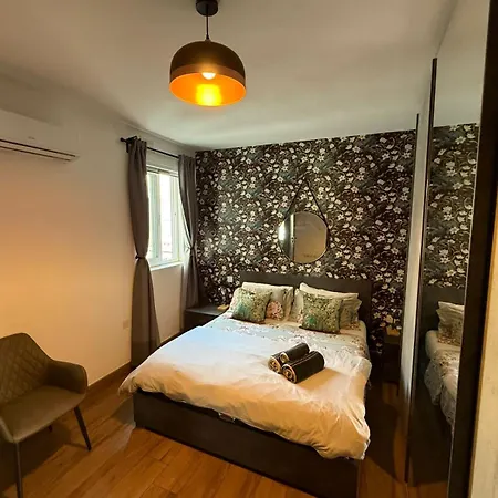 Airport Bedroom With Your Own Private Bathroom Self Check In And Self Check Out Air-condition Included Kwatera prywatna