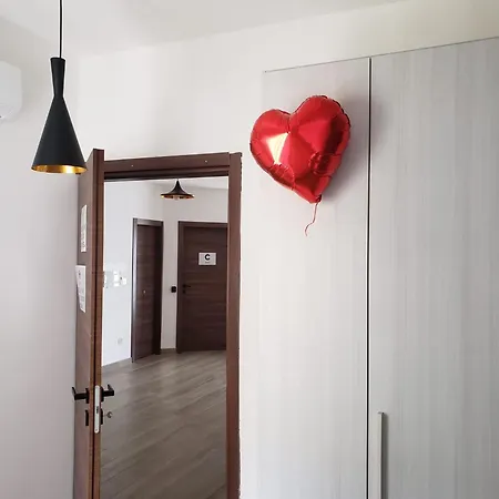 Airport Bedroom With Your Own Private Bathroom Self Check In And Self Check Out Air-condition Included Mqabba