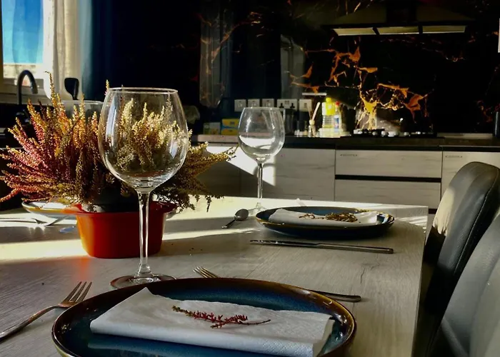 Airport Bedroom With Your Own Private Bathroom Self Check In And Self Check Out Air-condition Included * Mqabba