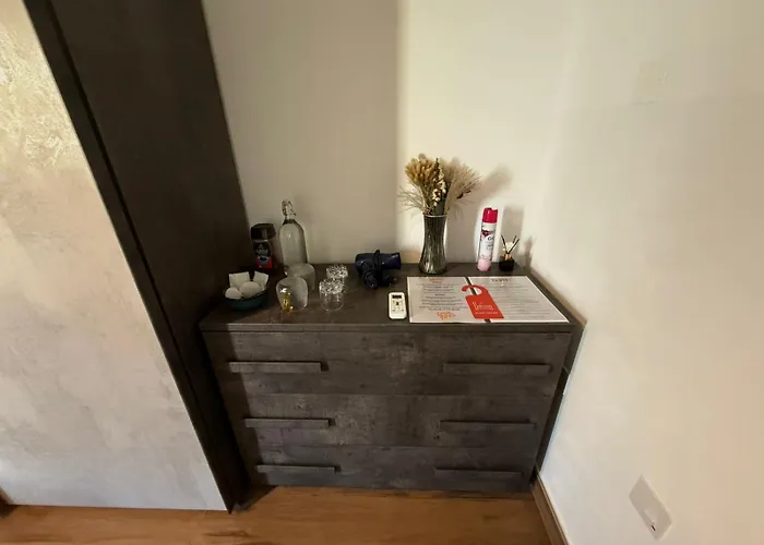 Airport Bedroom With Your Own Private Bathroom Self Check In And Self Check Out Air-condition Included