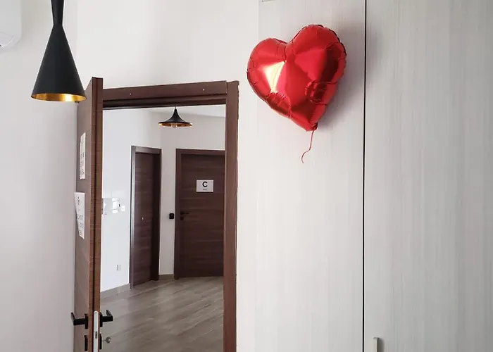 Airport Bedroom With Your Own Private Bathroom Self Check In And Self Check Out Air-condition Included Mqabba